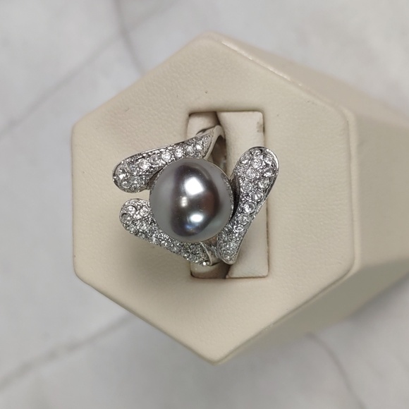 Grey Pearl/Micro Pave` Silvertone Ring - Picture 1 of 11